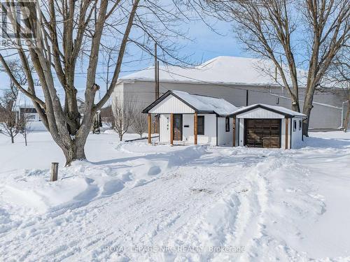 4149 Welland Street, Niagara Falls (Chippawa), ON - Outdoor