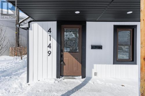 4149 Welland Street, Niagara Falls (Chippawa), ON - Outdoor With Exterior