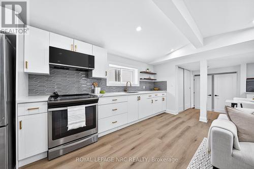 4149 Welland Street, Niagara Falls (Chippawa), ON - Indoor Photo Showing Kitchen With Upgraded Kitchen
