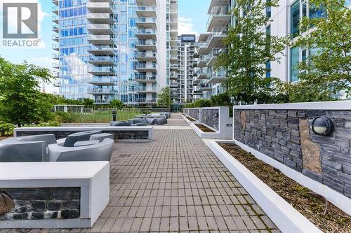 1604, 510 6 Avenue Se, Calgary, AB - Outdoor With Balcony