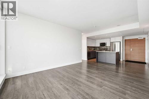 1604, 510 6 Avenue Se, Calgary, AB - Indoor Photo Showing Kitchen