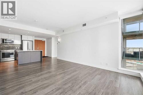 1604, 510 6 Avenue Se, Calgary, AB - Indoor Photo Showing Kitchen