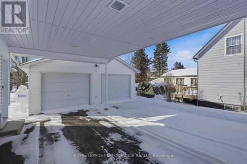 2140 Valley Street, North Stormont, ON - Outdoor With Exterior