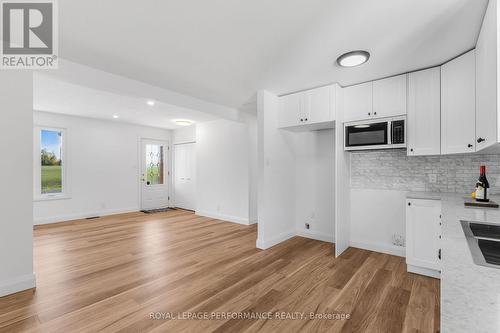 2140 Valley Street, North Stormont, ON - Indoor Photo Showing Kitchen