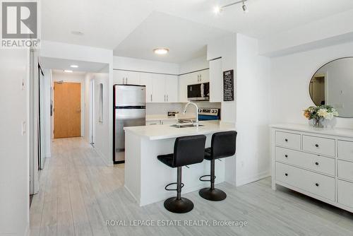 808 - 4978 Yonge Street, Toronto, ON - Indoor Photo Showing Kitchen With Stainless Steel Kitchen With Double Sink With Upgraded Kitchen