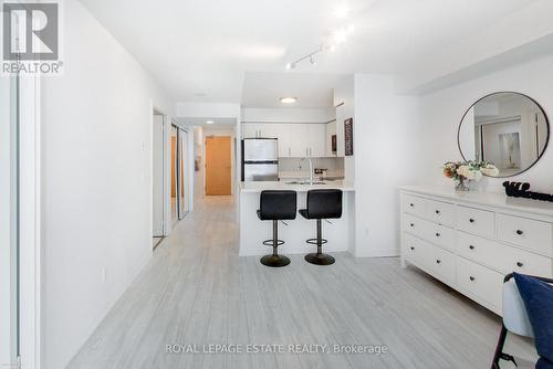 808 - 4978 Yonge Street, Toronto, ON - Indoor Photo Showing Kitchen