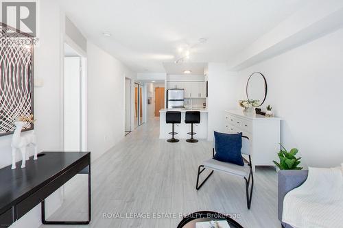 808 - 4978 Yonge Street, Toronto, ON - Indoor