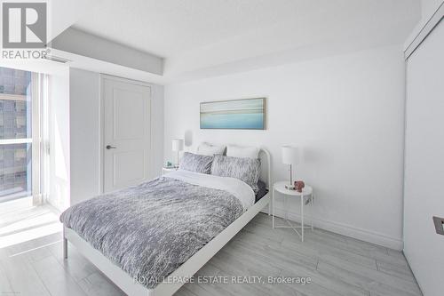 808 - 4978 Yonge Street, Toronto, ON - Indoor Photo Showing Bedroom