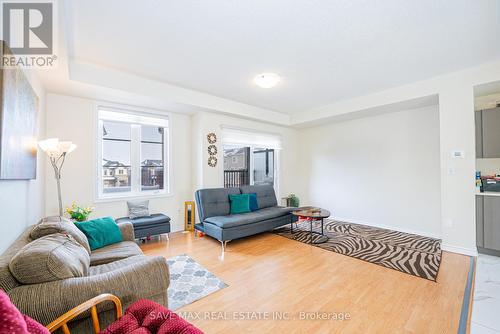 2101 Prestonvale Road, Clarington, ON - Indoor Photo Showing Living Room