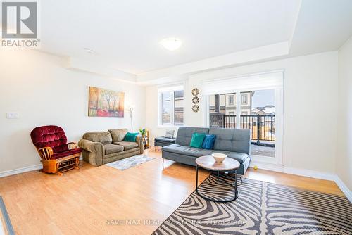 2101 Prestonvale Road, Clarington, ON - Indoor Photo Showing Living Room