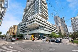 1013 - 161 ROEHAMPTON AVENUE  Toronto, ON M4P 0C8