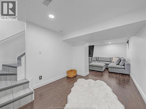 1596 Olive Road, Windsor, ON - Indoor