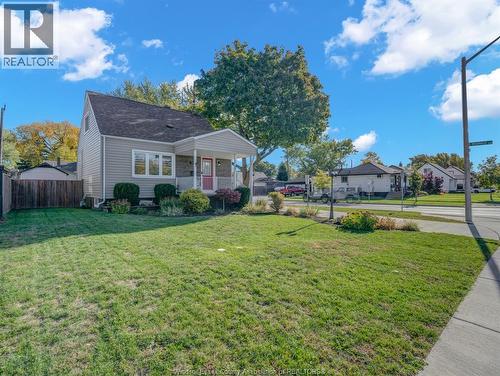 1596 Olive Road, Windsor, ON - Outdoor With Deck Patio Veranda
