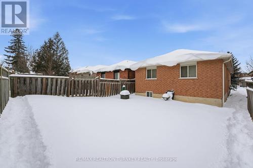 78 Clearmeadow Boulevard, Newmarket, ON - Outdoor