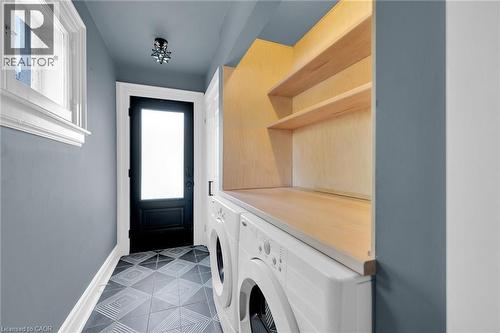 14 Robinson Street S, Grimsby, ON - Indoor Photo Showing Laundry Room