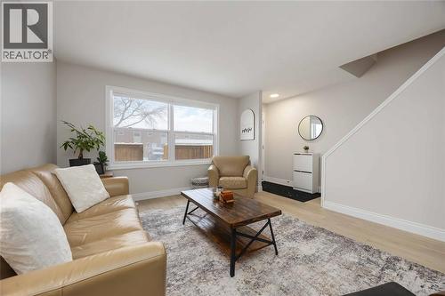 834 Exmouth Street Unit# 46, Sarnia, ON - Indoor Photo Showing Living Room