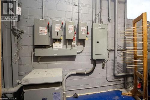 42 Niagara Street, Hamilton, ON 