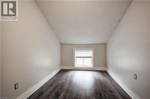 303 Hunter Street W, Hamilton, ON - Indoor Photo Showing Other Room