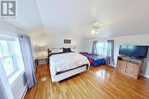 73053 Bluewater Highway, Bluewater (Hay), ON - Indoor Photo Showing Bedroom