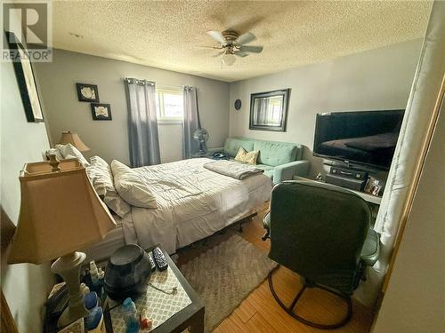 381 Bessie Avenue, Sudbury, ON - Indoor Photo Showing Bedroom