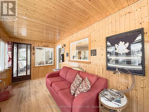 Three season Porch - 1170 English Circle, Highlands East (Glamorgan), ON - Indoor Photo Showing Living Room