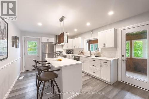 1170 English Circle, Highlands East (Glamorgan), ON - Indoor Photo Showing Kitchen With Upgraded Kitchen