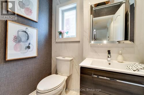 2448 Capilano Crescent, Oakville, ON - Indoor Photo Showing Bathroom