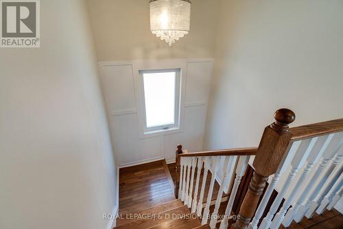 2448 Capilano Crescent, Oakville, ON - Indoor Photo Showing Other Room