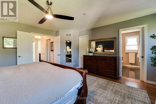 2448 Capilano Crescent, Oakville, ON - Indoor Photo Showing Bedroom