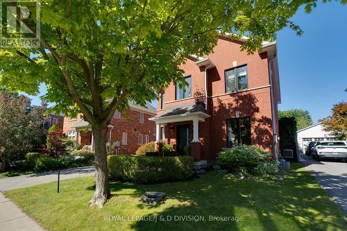 2448 Capilano Crescent, Oakville, ON - Outdoor