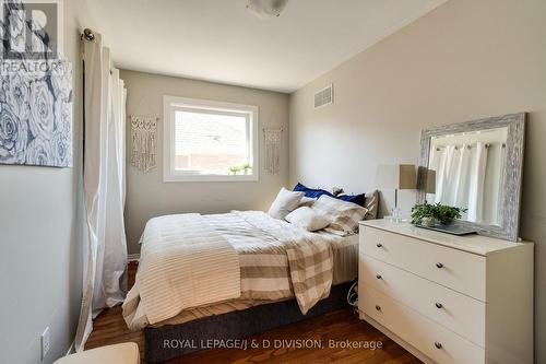2448 Capilano Crescent, Oakville, ON - Indoor Photo Showing Bedroom