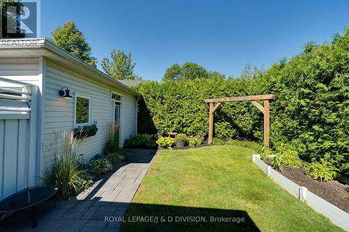 2448 Capilano Crescent, Oakville, ON - Outdoor