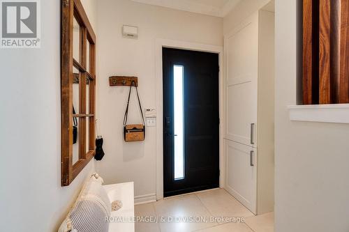 2448 Capilano Crescent, Oakville, ON - Indoor Photo Showing Other Room