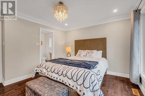 31 Bearwood Drive, Toronto, ON - Indoor Photo Showing Bedroom