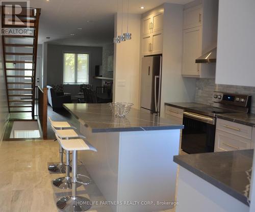 511 Indian Grove, Toronto, ON - Indoor