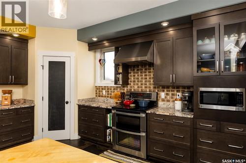 12 Vickar Place, Melfort, SK - Indoor Photo Showing Kitchen With Upgraded Kitchen