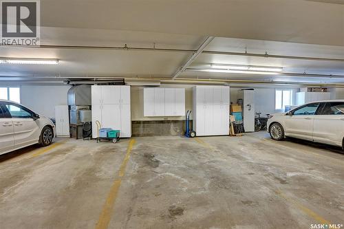 403 3101 Renfrew Crescent E, Regina, SK - Indoor Photo Showing Garage