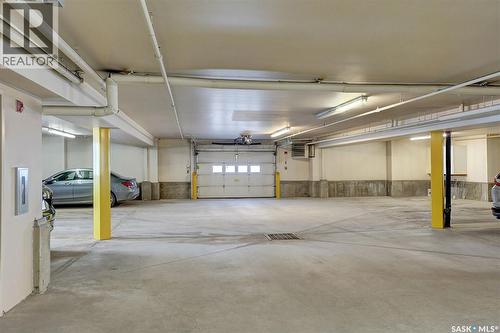 403 3101 Renfrew Crescent E, Regina, SK - Indoor Photo Showing Garage
