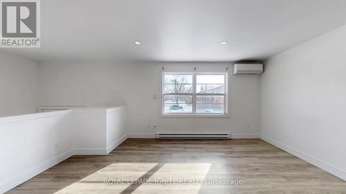 10 - 105 Andover Drive, London South, ON - Indoor Photo Showing Other Room