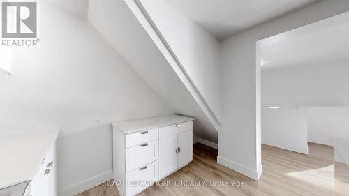 10 - 105 Andover Drive, London South, ON - Indoor Photo Showing Other Room