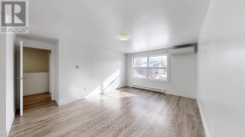 10 - 105 Andover Drive, London South, ON - Indoor Photo Showing Other Room