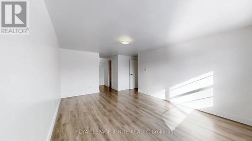 10 - 105 Andover Drive, London South, ON - Indoor Photo Showing Other Room