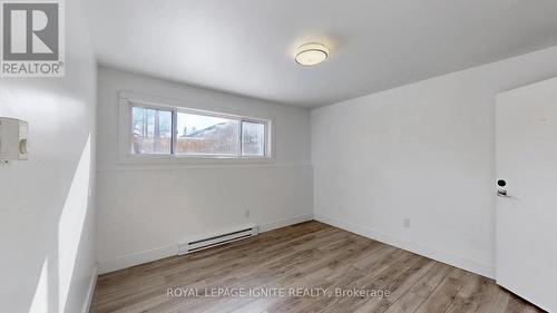 10 - 105 Andover Drive, London South, ON - Indoor Photo Showing Other Room