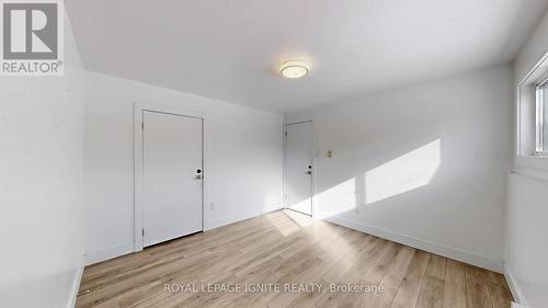 10 - 105 Andover Drive, London South, ON - Indoor Photo Showing Other Room