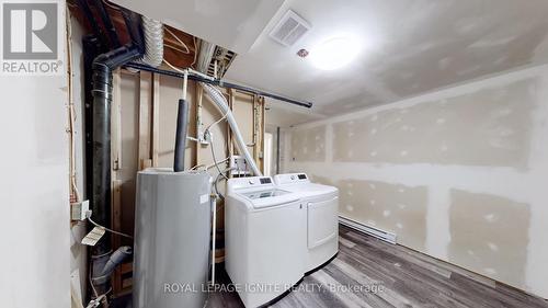 10 - 105 Andover Drive, London South, ON - Indoor Photo Showing Laundry Room