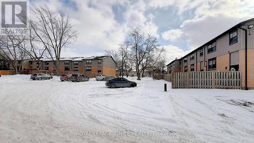 10 - 105 Andover Drive, London South, ON - Outdoor