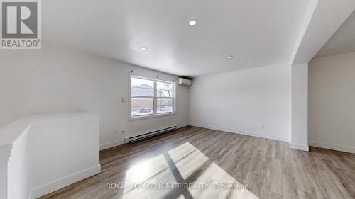 10 - 105 Andover Drive, London South, ON - Indoor Photo Showing Other Room