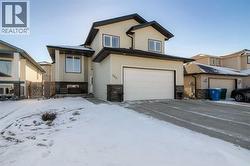 380 Grizzly Crescent N  Lethbridge, AB T1H 4E6