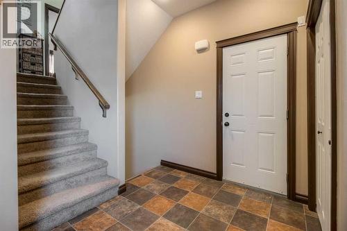 380 Grizzly Crescent N, Lethbridge, AB - Indoor Photo Showing Other Room