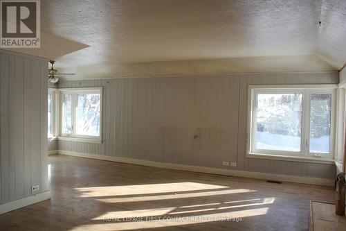 47 Riverside Drive, Dysart Et Al, ON - Indoor Photo Showing Other Room